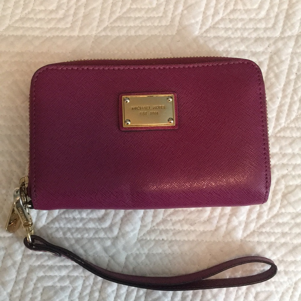 Michael Kors small wallet in berry color